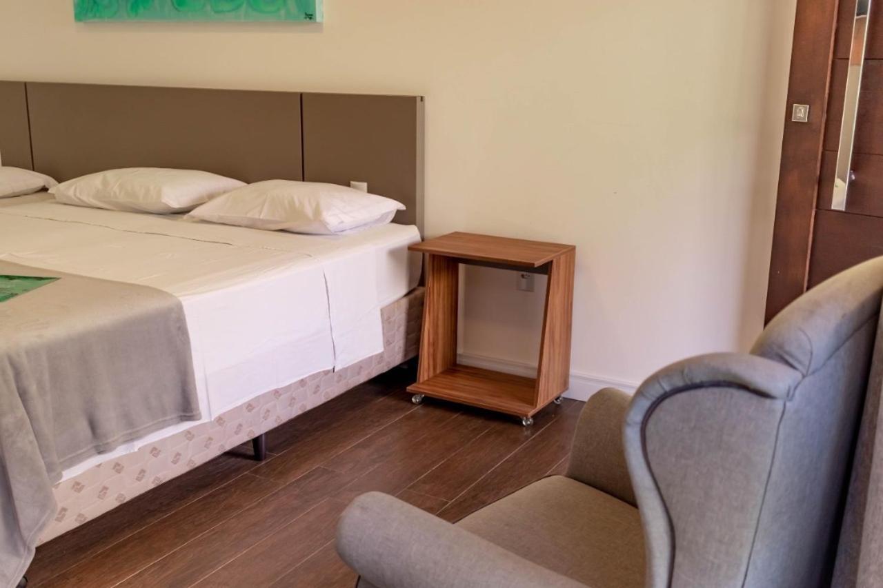 ホテル Morada Do Estaleiro Balneário Camboriú エクステリア 写真