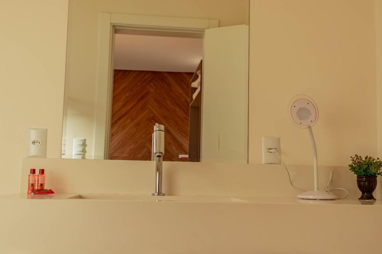 ホテル Morada Do Estaleiro Balneário Camboriú エクステリア 写真